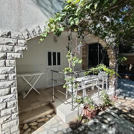 Apartments Tomi Novalja Exterior photo