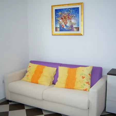 Apartments Tomi Novalja Exterior photo