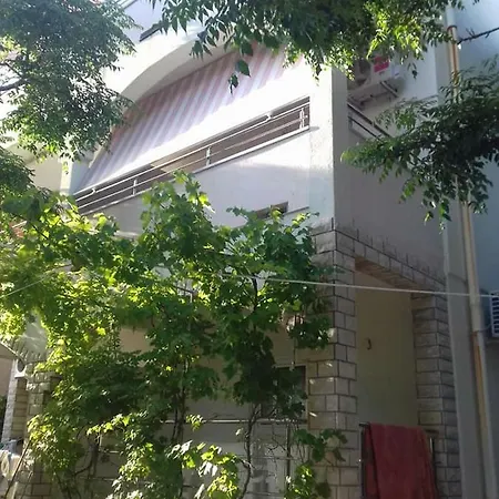 Apartments Tomi Novalja Exterior photo