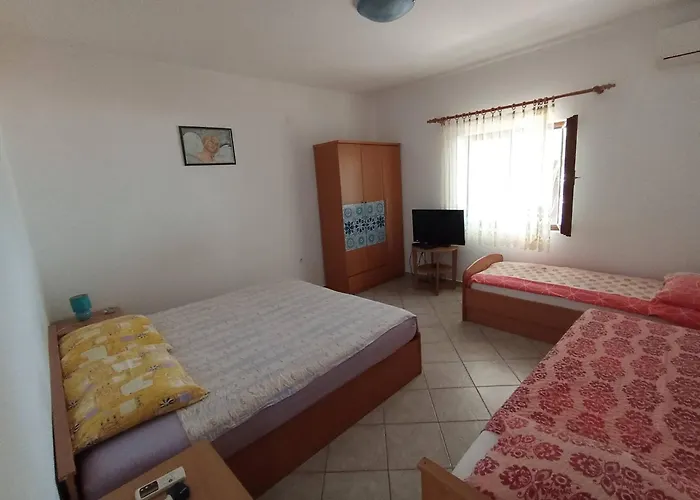 Apartments Tomi