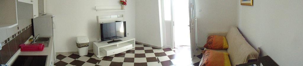 Tomi Apartment Novalja