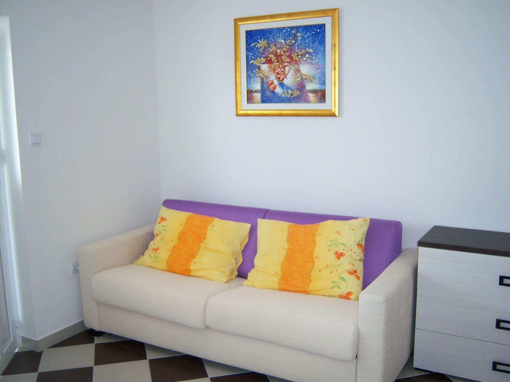 Apartment Tomi Novalja