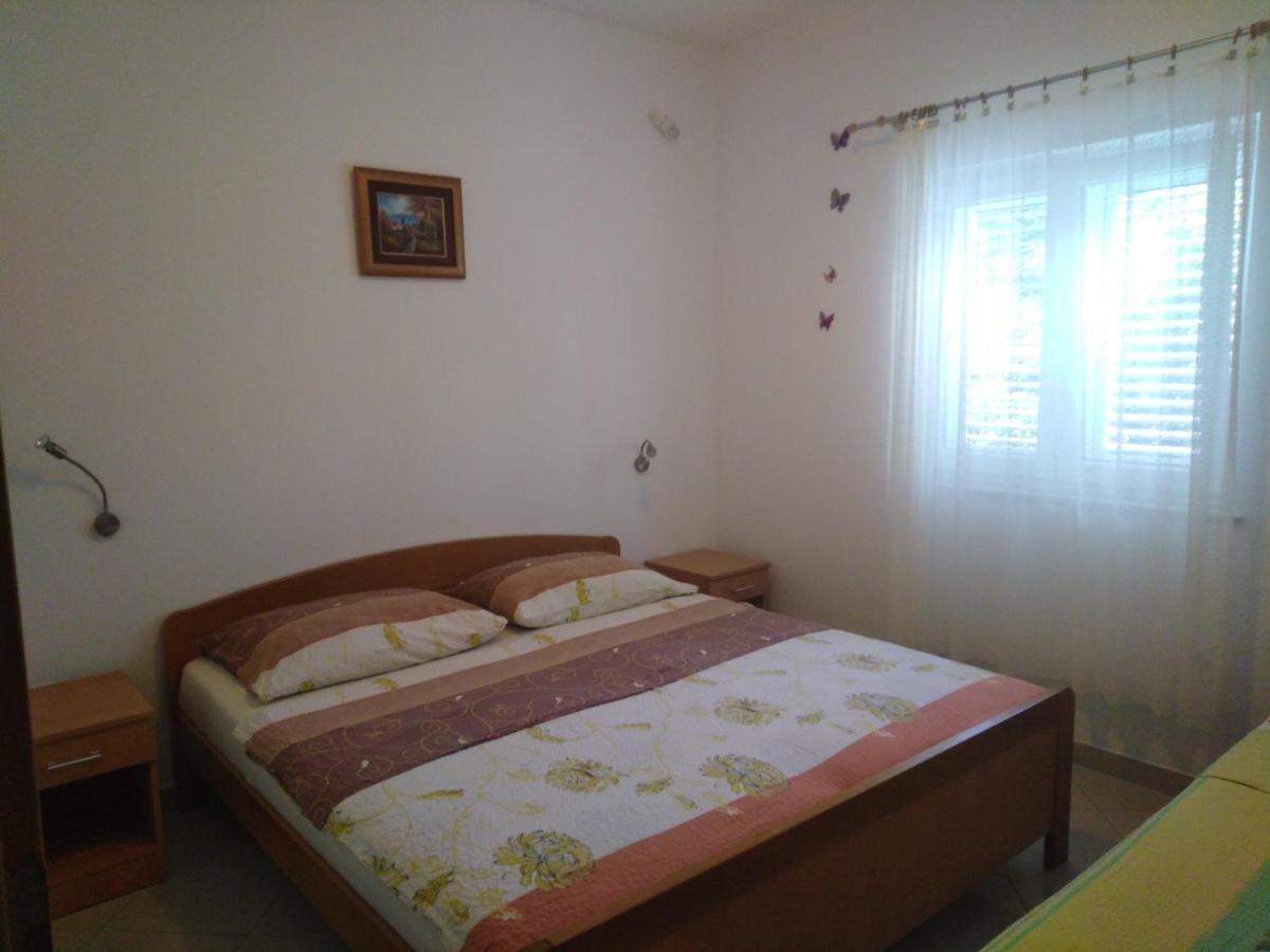 Apartament Tomi