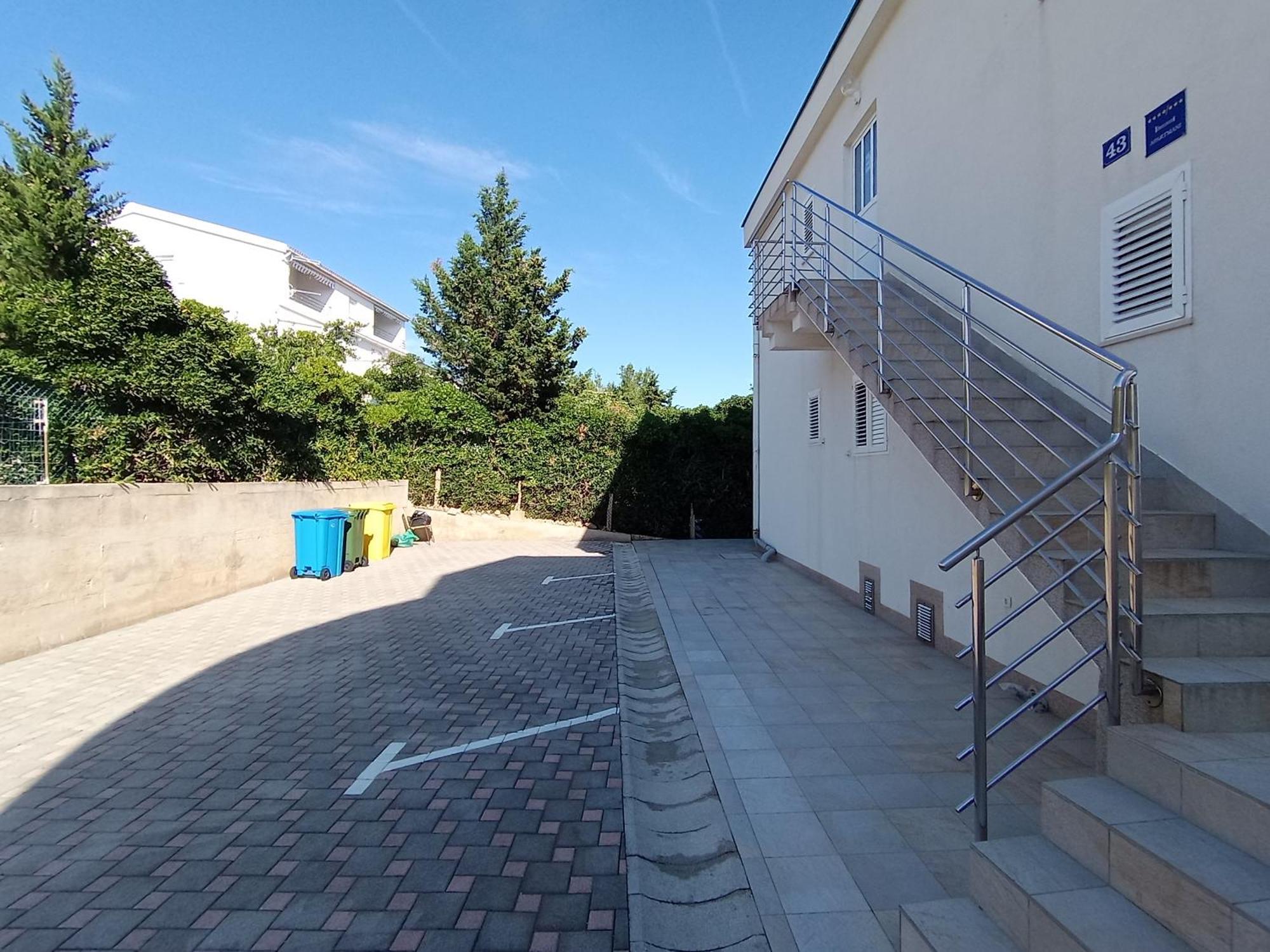 Apartament Tomi